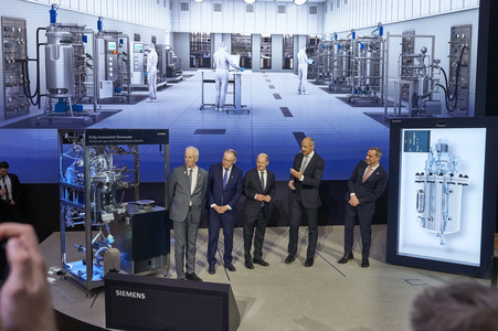 Eröffnungsrundgang auf der Hannover Messe 2025