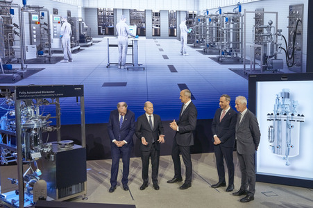 Eröffnungsrundgang auf der Hannover Messe 2025