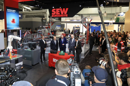 Eröffnungsrundgang auf der Hannover Messe 2025