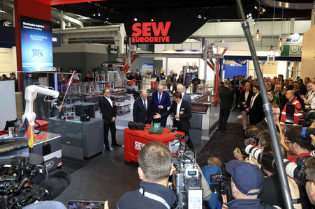 Eröffnungsrundgang auf der Hannover Messe 2025