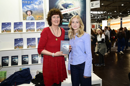 Kerstin Doerenbruch und Ivy Josefine Ullrich auf der Leipziger Buchmesse 2025