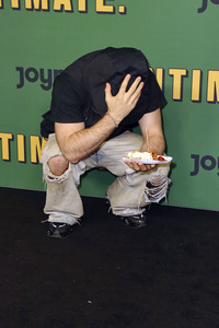 Serienpremiere der 2.Staffel von 'Intimate.' in Berlin