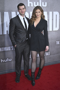 Season 6 Premiere 'The Handmaid's Tale: Der Report der Magd' in Los Angeles