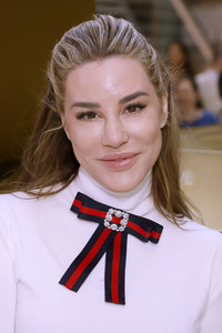 Charity Osterhasen Verkauf in Hamburg