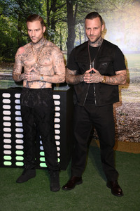 Kontra K bei der Enthüllung seiner Wachsfigur und der Eröffnung des neuen Themenbereichs 'Berlin Vibes' im Madame Tussauds in Berlin