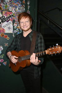 Kontra K bei der Enthüllung seiner Wachsfigur und der Eröffnung des neuen Themenbereichs 'Berlin Vibes' im Madame Tussauds in Berlin