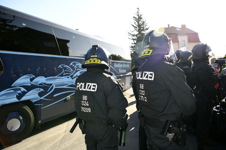 Protest gegen den Parteitag der Berliner AfD in Jüterbog