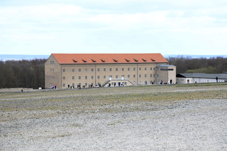 Kranzniederlegung zum 80. Jahrestag der Befreiung des Konzentrationslagers Buchenwald