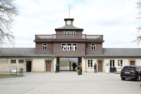 Kranzniederlegung zum 80. Jahrestag der Befreiung des Konzentrationslagers Buchenwald