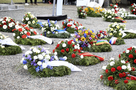 Kranzniederlegung zum 80. Jahrestag der Befreiung des Konzentrationslagers Buchenwald