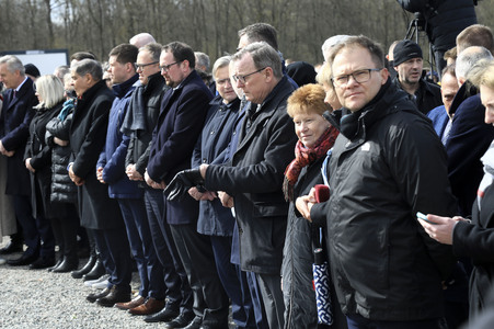 Kranzniederlegung zum 80. Jahrestag der Befreiung des Konzentrationslagers Buchenwald