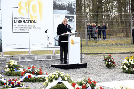 Kranzniederlegung zum 80. Jahrestag der Befreiung des Konzentrationslagers Buchenwald