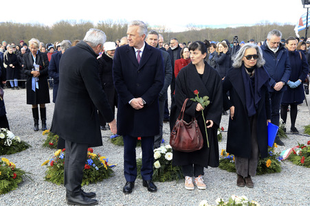Kranzniederlegung zum 80. Jahrestag der Befreiung des Konzentrationslagers Buchenwald