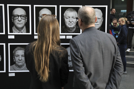 Ausstellungseröffnung 'Staatssicherheitsinhaftierung / Porträt 2023 - 2024' in Berlin