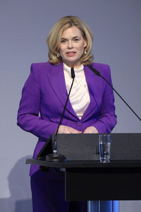 Ausstellungseröffnung 'Staatssicherheitsinhaftierung / Porträt 2023 - 2024' in Berlin