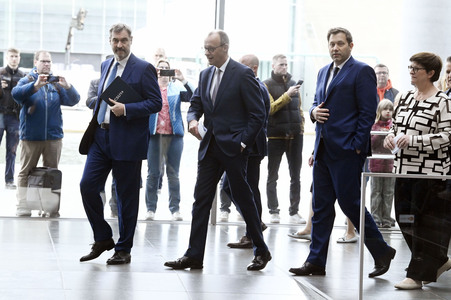 Pressekonferenz von CDU, CSU und SPD in Berlin