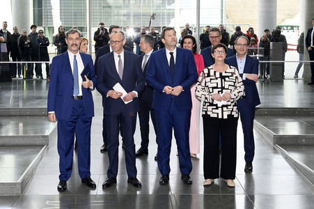 Pressekonferenz von CDU, CSU und SPD in Berlin