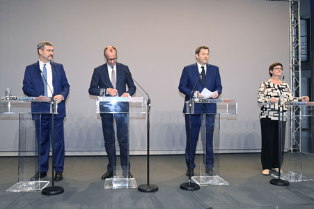 Pressekonferenz von CDU, CSU und SPD in Berlin