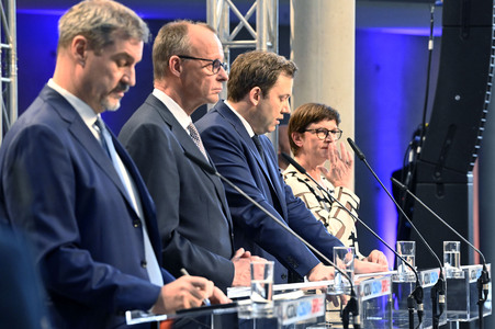 Pressekonferenz von CDU, CSU und SPD in Berlin