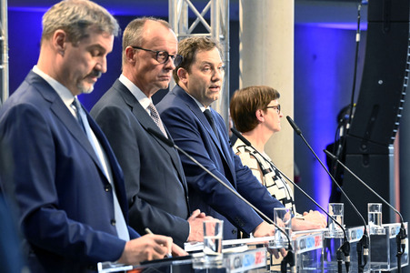 Pressekonferenz von CDU, CSU und SPD in Berlin