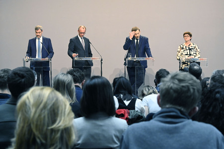 Pressekonferenz von CDU, CSU und SPD in Berlin