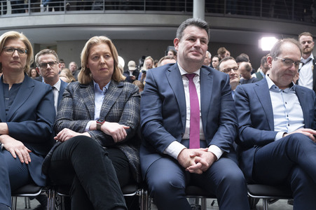 Pressekonferenz von CDU, CSU und SPD in Berlin