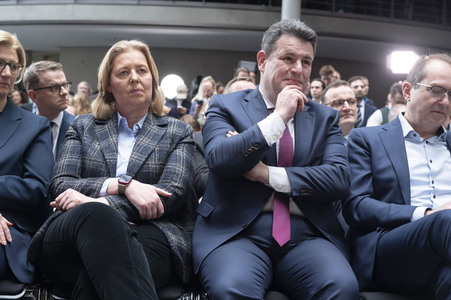 Pressekonferenz von CDU, CSU und SPD in Berlin