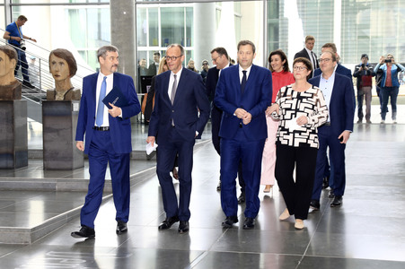Pressekonferenz von CDU, CSU und SPD in Berlin