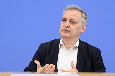 Bundespressekonferenz Gemeinschaftsdiagnose der Wirtschaftsforschungsinstitute in Berlin