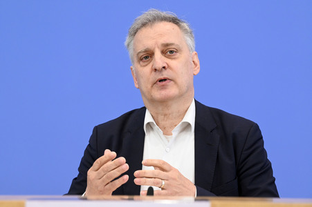 Bundespressekonferenz Gemeinschaftsdiagnose der Wirtschaftsforschungsinstitute in Berlin