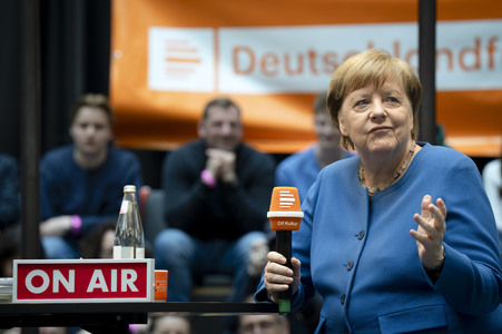 Radioshow mit Angela Merkel in Berlin