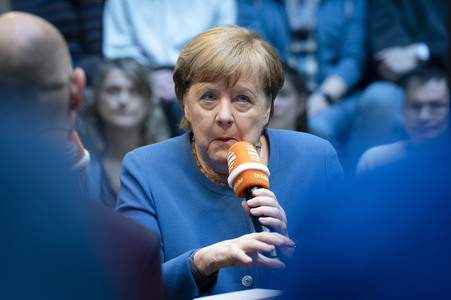 Radioshow mit Angela Merkel in Berlin