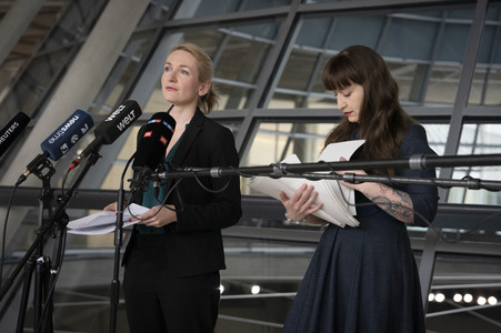 Pressestatement der Partei Die Linke in Berlin