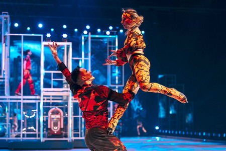 Eisrevue 'Holiday on Ice - Horizons' in Erfurt