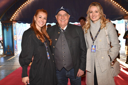 Circus Krone Premiere 'Farbenspiel - Gold Edition' in München