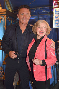 Circus Krone Premiere 'Farbenspiel - Gold Edition' in München