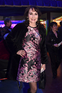 Circus Krone Premiere 'Farbenspiel - Gold Edition' in München