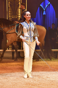 Circus Krone Premiere 'Farbenspiel - Gold Edition' in München