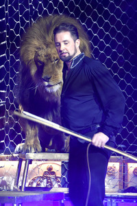 Circus Krone Premiere 'Farbenspiel - Gold Edition' in München