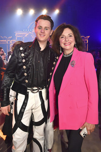 Circus Krone Premiere 'Farbenspiel - Gold Edition' in München