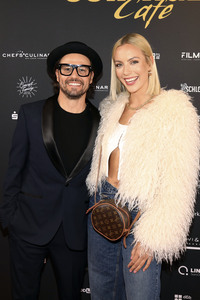 Eröffnung vom Schlager Cafe Düsseldorf in Düsseldorf