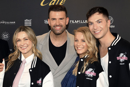 Eröffnung vom Schlager Cafe Düsseldorf in Düsseldorf