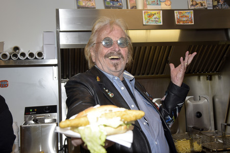 Frank Zander präsentiert 'Zander im Brötchen' in Berlin