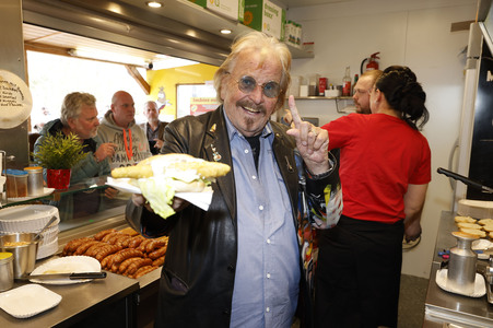 Frank Zander präsentiert 'Zander im Brötchen' in Berlin