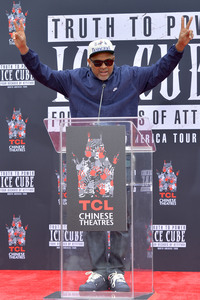 Hand and Footprint Ceremony mit Ice Cube in Los Angeles