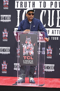 Hand and Footprint Ceremony mit Ice Cube in Los Angeles