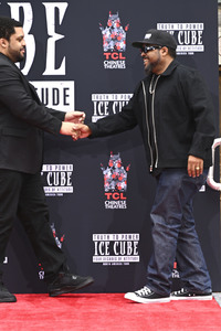 Hand and Footprint Ceremony mit Ice Cube in Los Angeles