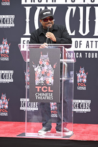 Hand and Footprint Ceremony mit Ice Cube in Los Angeles