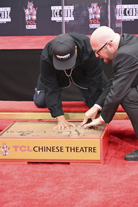 Hand and Footprint Ceremony mit Ice Cube in Los Angeles