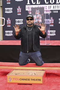 Hand and Footprint Ceremony mit Ice Cube in Los Angeles
